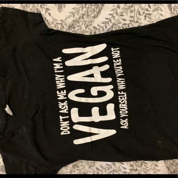 black vegan tee - Picture 2 of 2